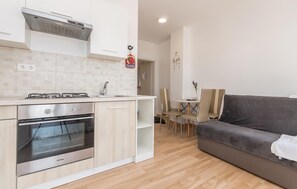 Interior - Stunning apartment in Turanj with WiFi (Turanj)