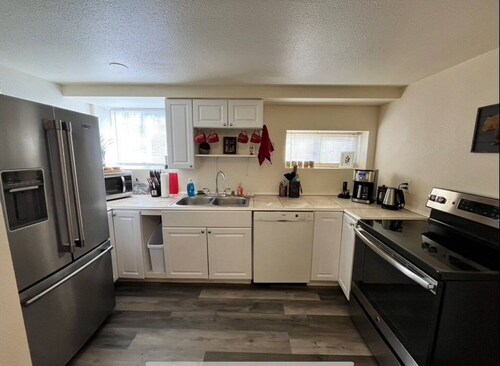 Cozy 1-bedroom apartment in Fairbanks with all the touches of home