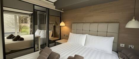 2 Schlafzimmer, Bügeleisen/Bügelbrett, WLAN, Bettwäsche