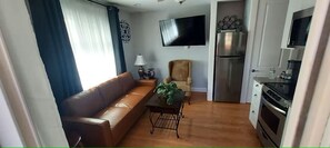 TV - Charming 1-bedroom In-Law unit in Livermore (Livermore)