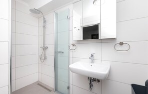 Shower - Amazing apartment in Mali Losinj with WiFi (Mali Losinj)