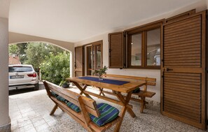 Outdoor dining - 1 bedroom cozy apartment in Mali Losinj (Mali Losinj)