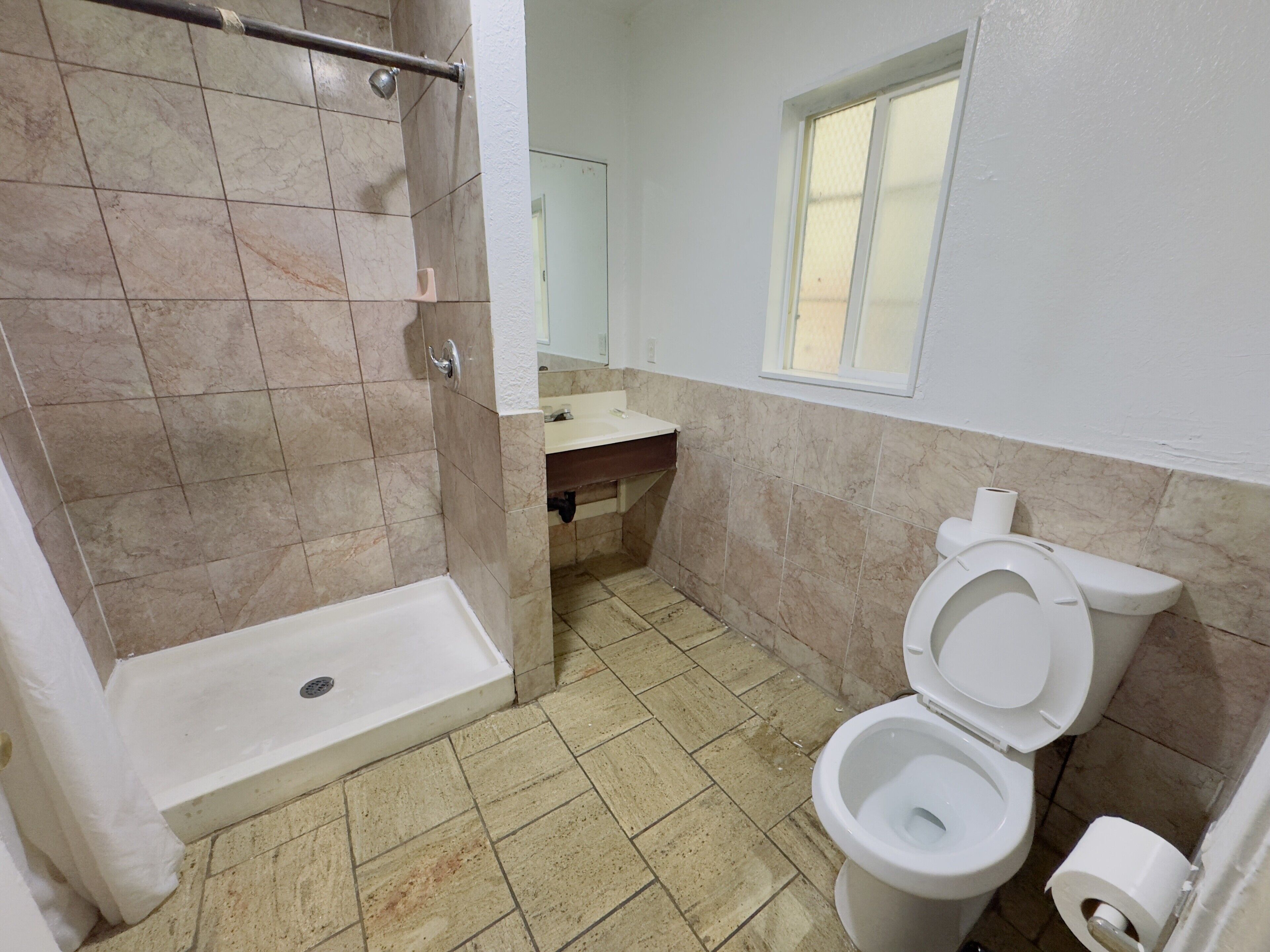 Double or Twin Room | Bathroom | Shower, towels, soap, shampoo