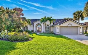 Exterior - Heated Pool Home on the Water w/ Fishing, direct access Boating & a Pool Table! (Cape Coral)