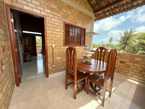 屋外ダイニングエリア