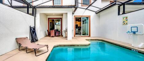 Villa (4 Bedrooms) | Fasade