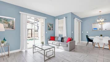 Villa (4 Bedrooms) | Interior