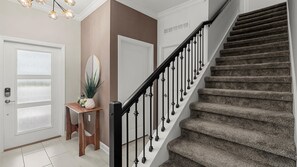 Interior - Contemporary Townhouse w BBQ & Pool Sleeps 12 (Kissimmee)