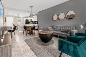 Interior - Upstaystylish Condo w Patio, Storey Lake Resort (Kissimmee)