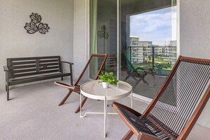 Interior - Upstaystylish Condo w Patio, Storey Lake Resort (Kissimmee)