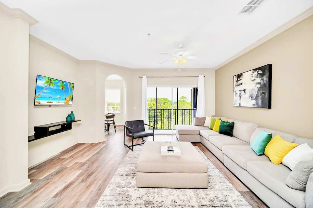 Upstay - Pet-friendly Suite w Pool, Sauna