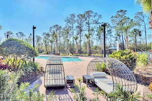 Interior - Upstay - Pet-friendly Suite w Pool, Sauna (Winter Garden)