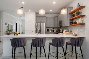 Casa (Multiple Bedrooms) | Interior