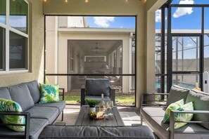 Casa (Multiple Bedrooms) | Interior