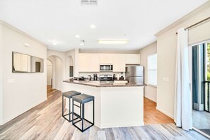 Interior - Upstay Condo With Outdoor Pool & Sauna (Winter Garden)