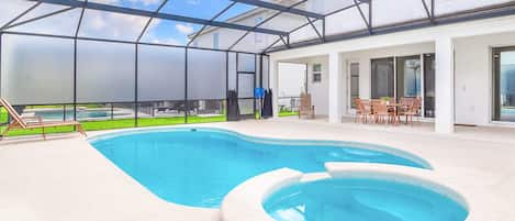 Casa (Multiple Bedrooms) | Vista frontal de la propiedad