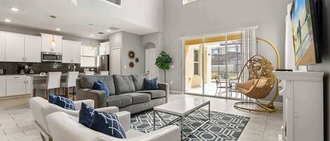 House (5 Bedrooms) | Front of property