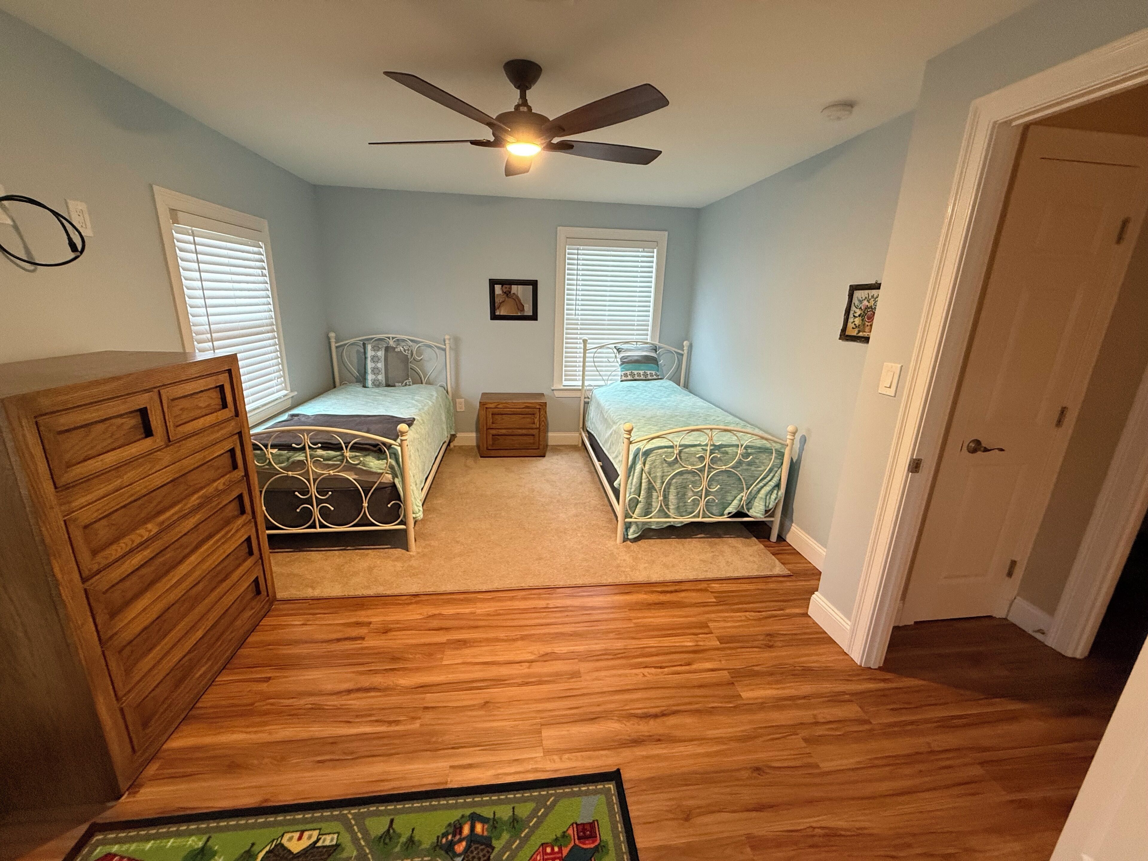 3 Schlafzimmer, Schreibtisch, Bügeleisen/Bügelbrett, kostenloses WLAN