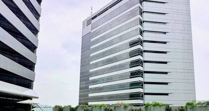 New Kennedy Norte Suite @ Millenium Towers