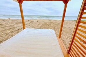 Beach nearby - Beachfront, pool, whirlpool & firepit (Montanita)