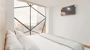3 chambres, fer et planche à repasser, Wi-Fi, draps fournis