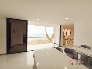 Dining - Beachfront, pool, whirlpool & firepit (Montanita)