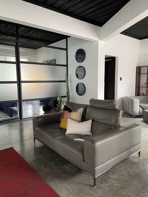 Interior - Modern and beautiful 3BD Industrial Loft in Lomas (Guayaquil)
