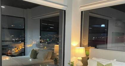 Modern and beautiful 3BD Industrial Loft in Lomas