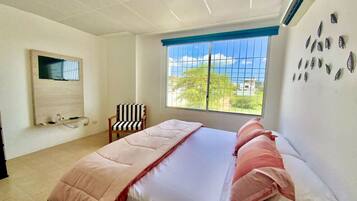 Bügeleisen/Bügelbrett, WLAN, Bettwäsche