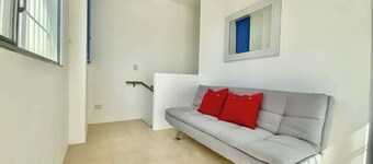 Gorgeous Beach house 3BD Pool and BBQ