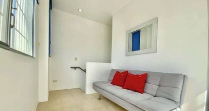 Gorgeous Beach house 3BD Pool and BBQ
