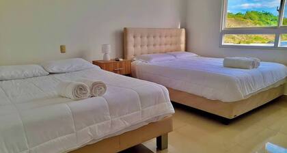 US Consulate! Spacious Apartment with Parking