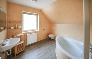 Shower - 3 bedroom beautiful home in Röbel (Röbel)