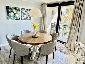Dining - Beautiful 2 bedroom, 2 bath Destin, Florida Condo! (Destin)