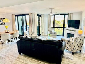 Smart TV - Beautiful 2 bedroom, 2 bath Destin, Florida Condo! (Destin)