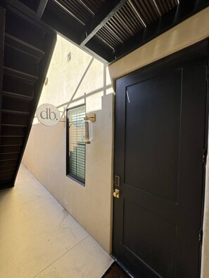 Interior - Cozy 2 bed, 2 bath retreat close to Zion. (Hurricane)