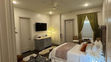 2 Schlafzimmer, Schreibtisch, BĂŒgeleisen/BĂŒgelbrett, Reisekinderbett