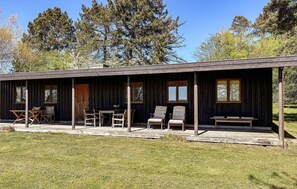 Outdoor dining - 2 bedroom stunning home in Helsinge (Helsinge)