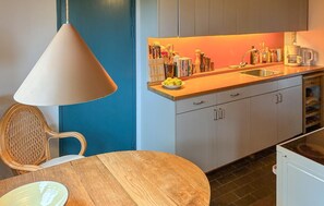 Coffee/tea maker, fridge, stovetop, cookware/dishes/utensils - 2 bedroom stunning home in Helsinge (Helsinge)