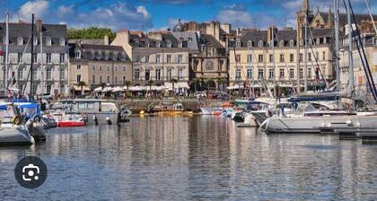 Appartement industriel avec billard centre ville de Vannes