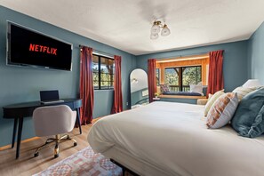 5 bedrooms, desk, travel cot, free WiFi - The Colusade 5BR-View-Game Room-Hot Tub-EV Charger (Big Bear Lake)