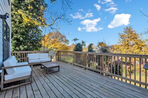 Terrace/patio - Spacious 3BR Modern DC Home Near 3 Metro Stations (Washington)