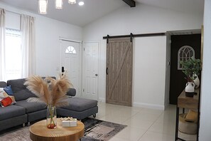 Interior - Bay House Getaway (Tampa)