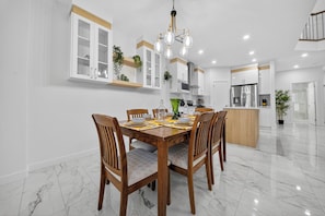 Dining - ✨ Brand New 3BR Home Near Edmonton | Garage | Sleeps 8 (Beaumont)