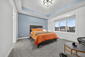 4 bedrooms, iron/ironing board, free WiFi, bed sheets