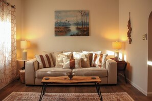 Smart-tv, een open haard en boeken