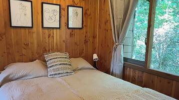 Romantic House, Patio, Pool View | Free WiFi