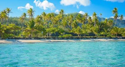 HUAHINE- Fare luna vue mer
