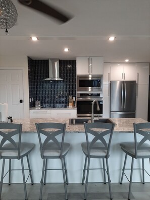 Microwave, oven, stovetop, dishwasher