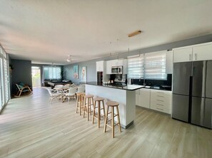 Interior - Blue Pearl-4 D'Luxe Beach Retreat (Luquillo)